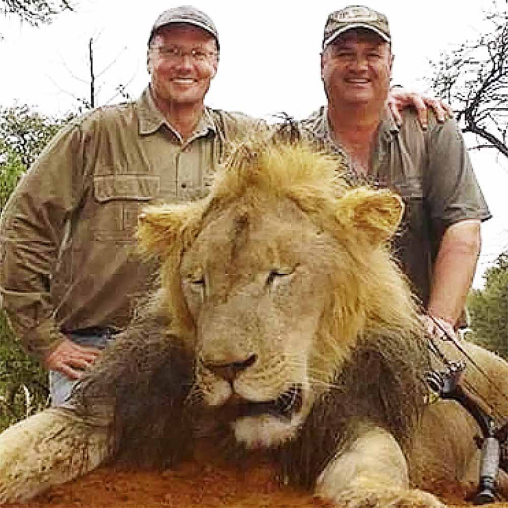 Walter Palmer and guide with dead Cecil the lion in Africa.